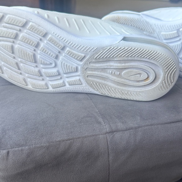 Nike Air Max White Sneakers - Picture 4 of 5